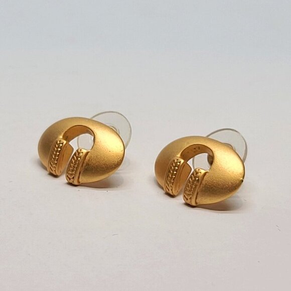 Vintage open oval textured gold tone stud earrings ethnic folk totem, American - Picture 1 of 7